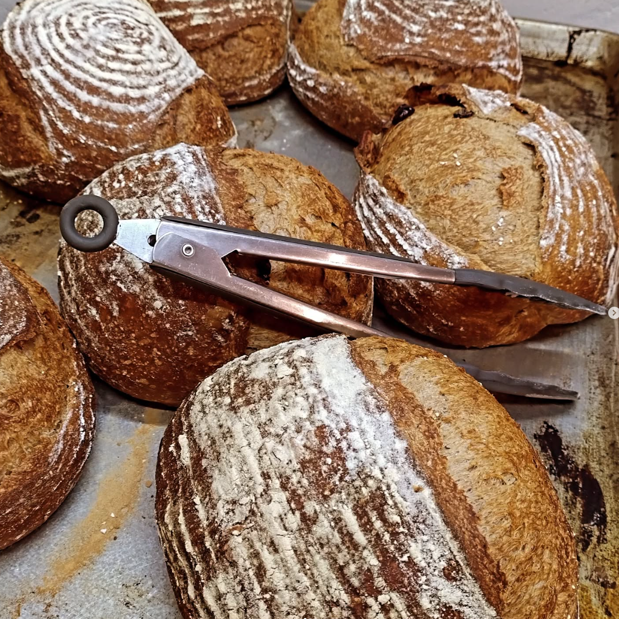 Hogaza de masa madre artesanal de Asbaje Bakehouse