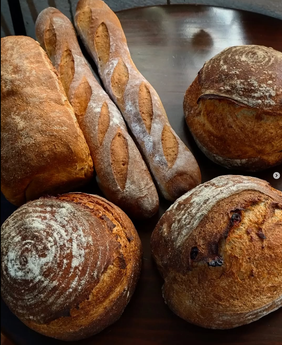 Selección premium de panes de masa madre de Asbaje Bakehouse